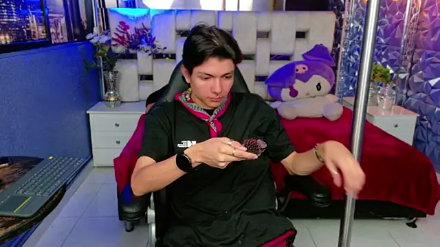 Snapshot of alandelrey57 chatting on 14, 3, 2026 alandelrey57 online show from 14, 3, 2026