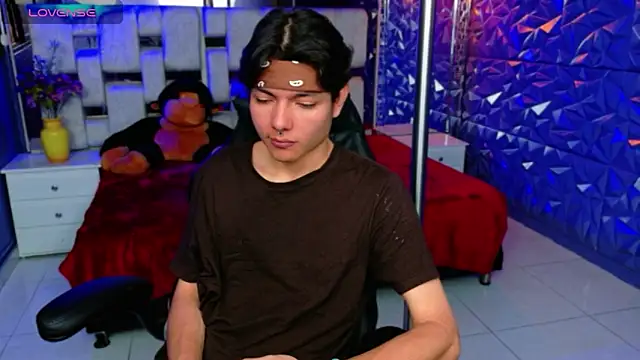 Snapshot of alandelrey57 chatting on 20, 3, 2026 alandelrey57 online show from 20, 3, 2026