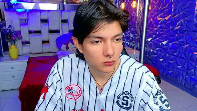 Snapshot of alandelrey57 chatting on 28, 3, 2026 alandelrey57 online show from 28, 3, 2026