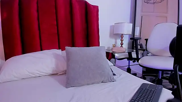 Snapshot of sophiacuttee chatting on 26, 9, 2025 sophiacuttee online show from 26, 9, 2025