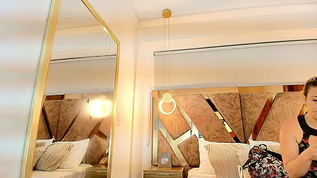 zarah andrew   online show from 15, 12, 2025