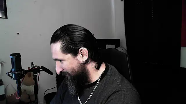 Snapshot of DevilPup75_ chatting on 28, 4, 2026 DevilPup75 online show from 28, 4, 2026