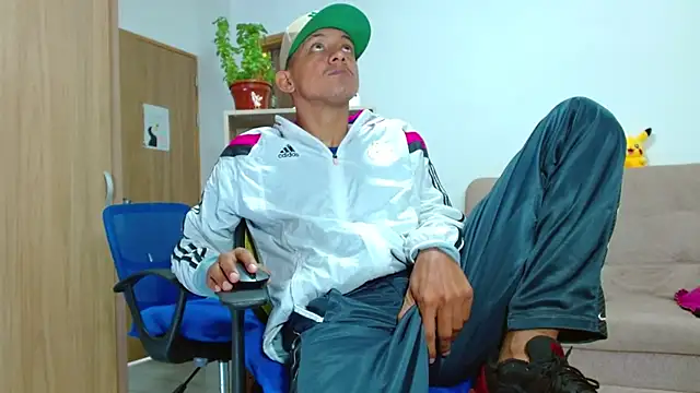 skinny23cm online show from 9, 10, 2025