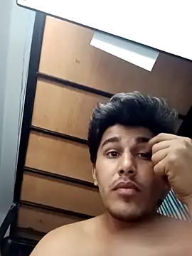Snapshot of HarryChoudhary21 chatting on 17, 4, 2026 HarryChoudhary21 online show from 17, 4, 2026