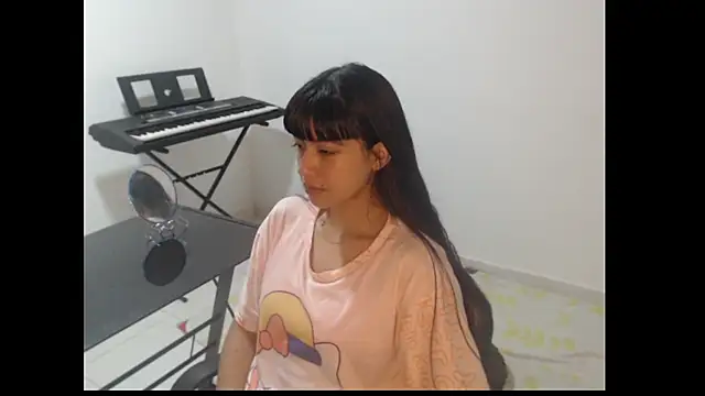 Snapshot of meganmiauu chatting on 8, 4, 2026 meganmiauu online show from 8, 4, 2026