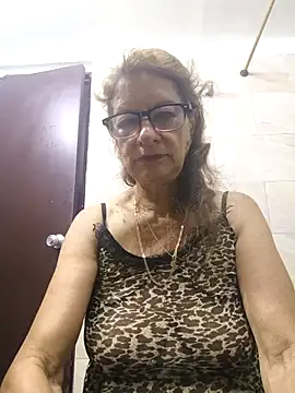 MaryeLunna online show from 11, 2, 2026