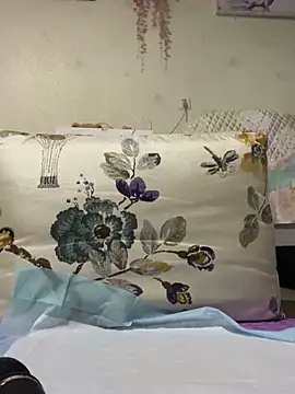 Snapshot of Alicia066 chatting on 24, 10, 2025 Alicia066 online show from 24, 10, 2025