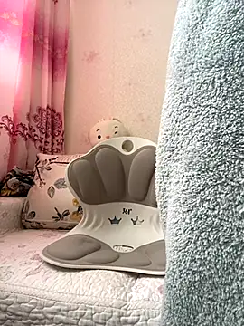 Snapshot of Alicia066 chatting on 2, 12, 2025 Alicia066 online show from 2, 12, 2025