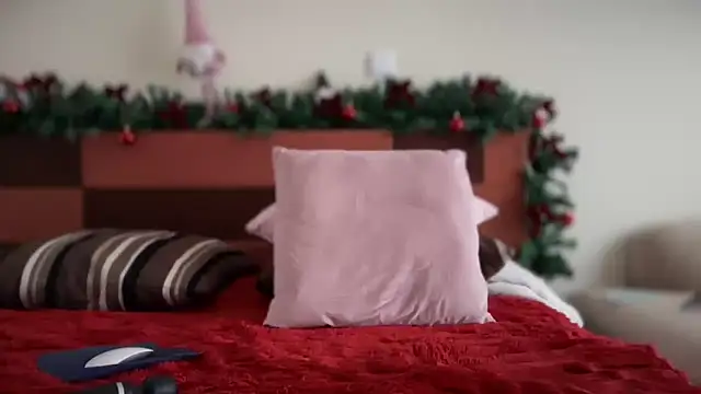 Reddgiirl online show from 15, 12, 2025