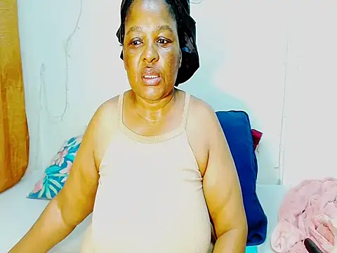 Snapshot of Love-Racheal75 chatting on 15, 11, 2025 Love-Racheal75 online show from 15, 11, 2025