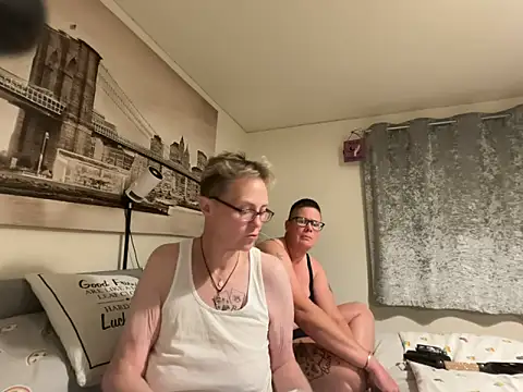 Snapshot of Curvy-Jinx chatting on 16, 6, 2026 Curvy-Jinx online show from 16, 6, 2026