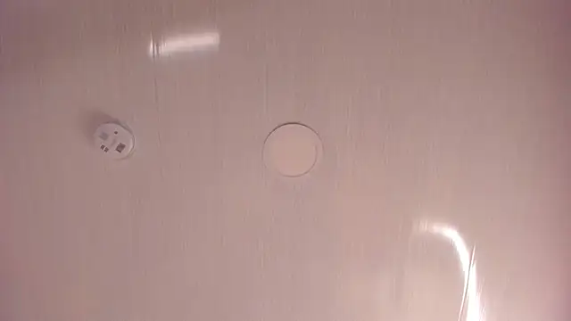 Snapshot of mia_kisses2 chatting on 2, 4, 2026 mia kisses2 online show from 2, 4, 2026