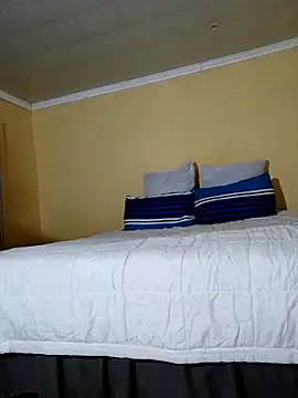 Snapshot of BellsStyles chatting on 30, 10, 2025 BellsStyles online show from 30, 10, 2025