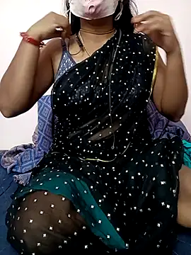 Snapshot of Cute_Renuka chatting on 13, 10, 2025 Cute Renuka online show from 13, 10, 2025