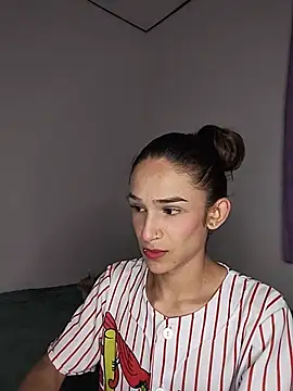 Twink fem-boy online show from 29, 6, 2026