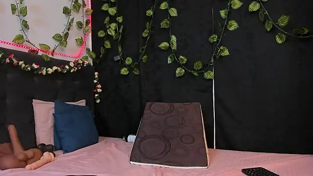 Delilah 85 online show from 7, 2, 2026