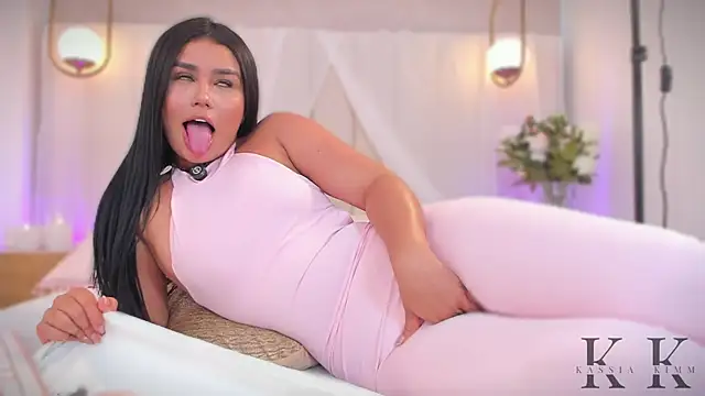 kassia kim online show from 2, 3, 2026