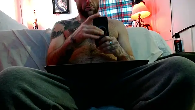 Snapshot of Luv2SuckBWC92 chatting on 7, 10, 2025 Luv2SuckBWC92 online show from 7, 10, 2025