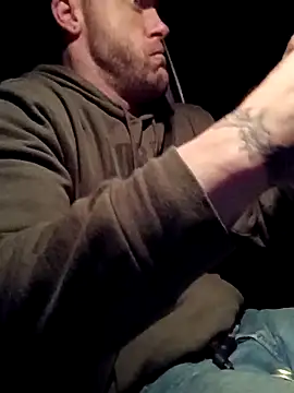 Snapshot of Luv2SuckBWC92 chatting on 18, 12, 2025 Luv2SuckBWC92 online show from 18, 12, 2025