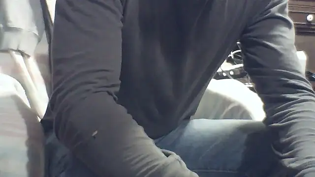 Luv2SuckBWC92 online show from 15, 1, 2026