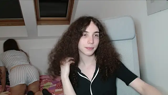 Snapshot of tsbubbles760 chatting on 19, 10, 2025 tsbubbles760 online show from 19, 10, 2025