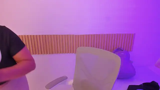 OliviaSweett online show from 6, 4, 2026