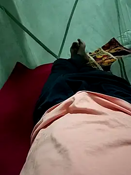 Snapshot of monubigcoock chatting on 9, 10, 2025 monubigcoock online show from 9, 10, 2025