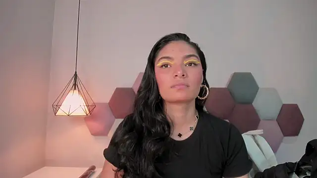 Snapshot of LunaAspen_ chatting on 5, 3, 2026 LunaAspen online show from 5, 3, 2026