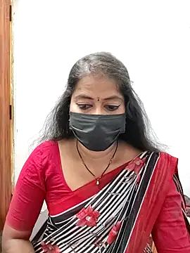 Snapshot of tamil_Sigappu_Roja chatting on 7, 5, 2026 tamil Sigappu Roja online show from 7, 5, 2026