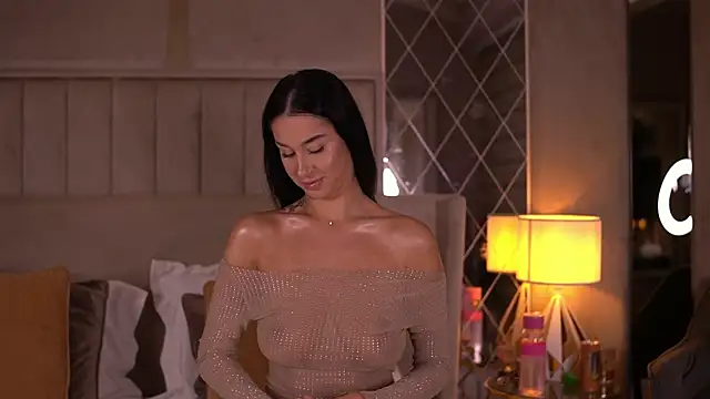 Snapshot of FrancescaDante chatting on 5, 12, 2025 FrancescaDante online show from 5, 12, 2025