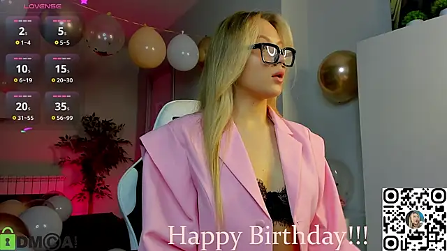 Snapshot of Margo-pvt chatting on 27, 10, 2025 Margo-pvt online show from 27, 10, 2025