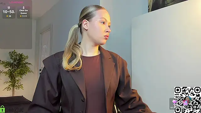 Snapshot of Margo-pvt chatting on 29, 11, 2025 Margo-pvt online show from 29, 11, 2025