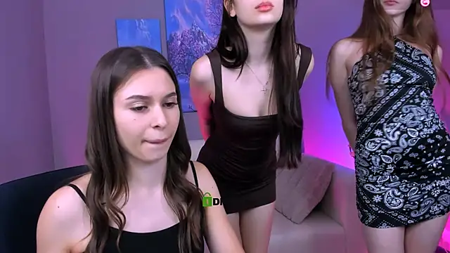 Snapshot of nekky_mouse chatting on 17, 10, 2025 nekky mouse online show from 17, 10, 2025