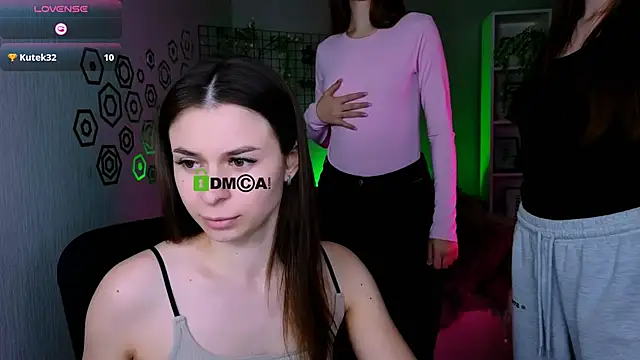 Snapshot of nekky_mouse chatting on 19, 11, 2025 nekky mouse online show from 19, 11, 2025