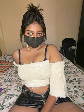 Snapshot of missneha61 chatting on 26, 10, 2025 missneha61 online show from 26, 10, 2025