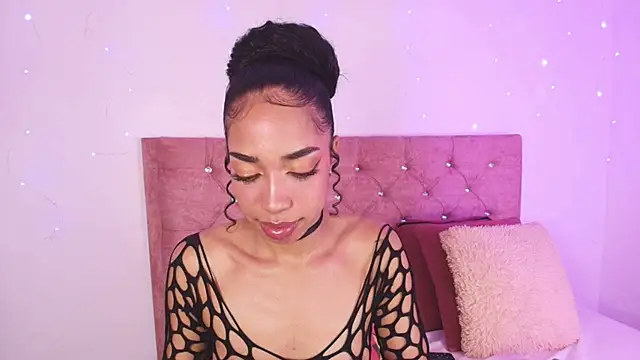 Snapshot of dulce_brown01 chatting on 22, 7, 2026 dulce brown01 online show from 22, 7, 2026