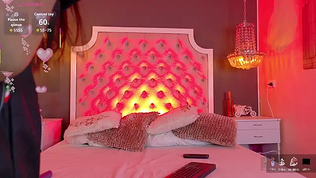 Snapshot of TifannyWolf_ chatting on 25, 9, 2025 TifannyWolf online show from 25, 9, 2025