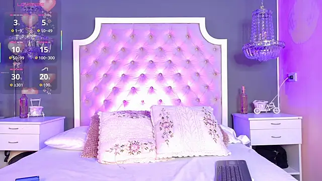 Snapshot of TifannyWolf_ chatting on 5, 10, 2025 TifannyWolf online show from 5, 10, 2025