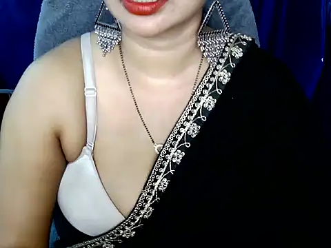 Snapshot of QUEEN_SAKHI- chatting on 5, 5, 2026 QUEEN SAKHI- online show from 5, 5, 2026