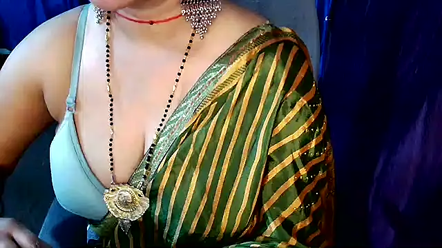 Snapshot of QUEEN_SAKHI- chatting on 28, 5, 2026 QUEEN SAKHI- online show from 28, 5, 2026