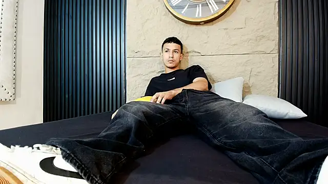 Snapshot of Marcus_Jeron chatting on 3, 5, 2026 Marcus Jeron online show from 3, 5, 2026