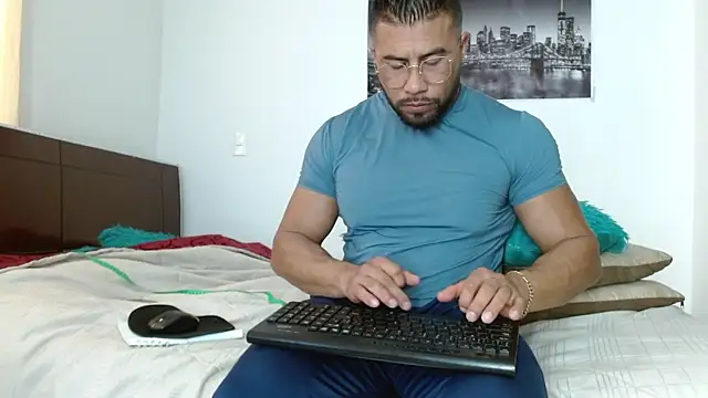 AntonyDAngelo25 online show from 14, 9, 2025