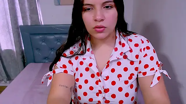 Snapshot of sarah_aguilar chatting on 1, 10, 2025 sarah aguilar online show from 1, 10, 2025