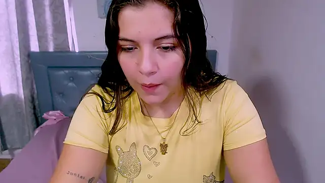 Snapshot of sarah_aguilar chatting on 3, 10, 2025 sarah aguilar online show from 3, 10, 2025