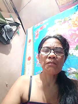 Snapshot of ImYourWoman_55 chatting on 26, 10, 2025 ImYourWoman 55 online show from 26, 10, 2025