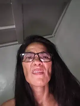 Snapshot of ImYourWoman_55 chatting on 17, 5, 2026 ImYourWoman 55 online show from 17, 5, 2026