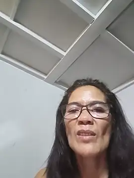 Snapshot of ImYourWoman_55 chatting on 21, 5, 2026 ImYourWoman 55 online show from 21, 5, 2026