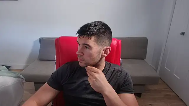 Snapshot of Sand0w chatting on 4, 10, 2025 Sand0w online show from 4, 10, 2025