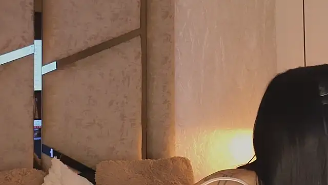 Snapshot of scarlethlux chatting on 7, 7, 2026 scarlethlux online show from 7, 7, 2026