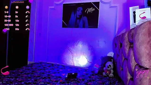 LADY-HOT-SEXY- online show from 11, 6, 2026